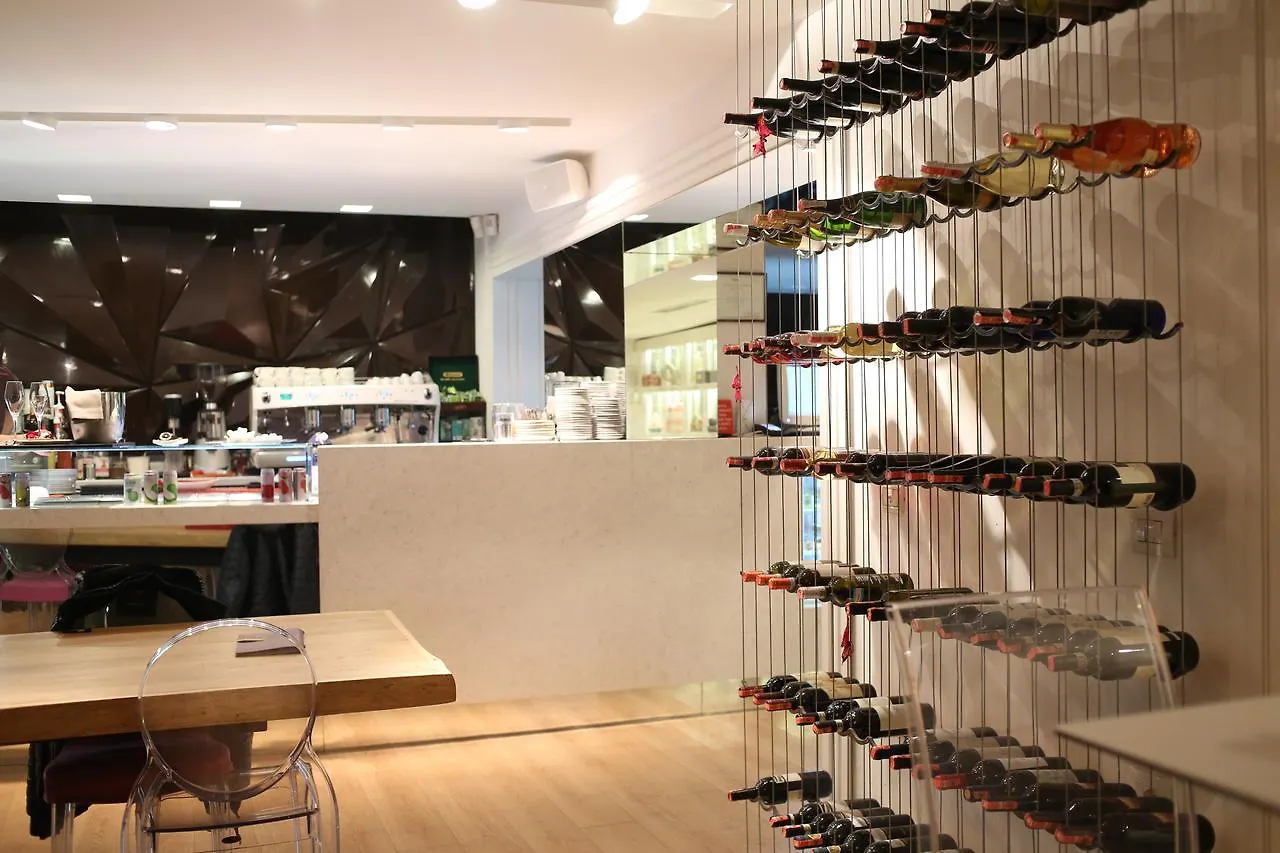 Neranxi Boutique Hotel - Ish Divina אלבניה