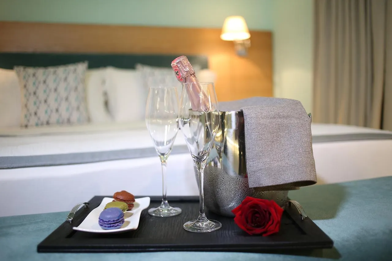 Neranxi Boutique Hotel - Ish Divina טיראנה